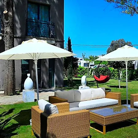 Sandora Boutiuqe فندق يالِكافاك