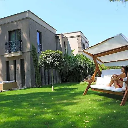 Sandora Boutiuqe فندق يالِكافاك