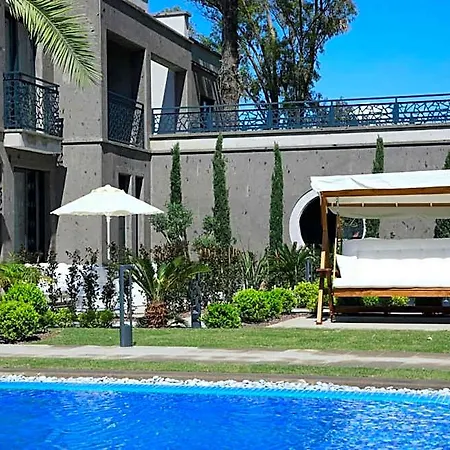 Sandora Boutiuqe فندق 4*