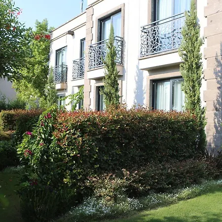 Hotel Sandora Boutiuqe 4*