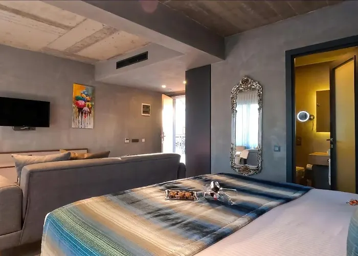Sandora Boutiuqe Hotel 4*